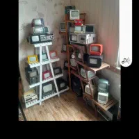 تلوزیون کوچک کلکسیونی و قدیمی