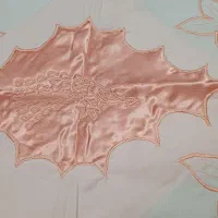 کاور لحاف گلدوزی شده طرح طاووس همراه با روبالشی|سرویس روتختی|تبریز, |دیوار