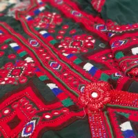 لباس بلوچی دست دوز|لباس|سیب و سوران, |دیوار