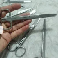 تعدادی قیچی نو
