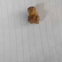 شهاب سنگ زرد رنگ