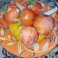 خرمالو سردرختی شیرین وخوشمزه