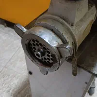 چرخ گوشت و یخچال ایستاده