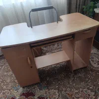 میز کامپیوتر سالم