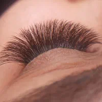 کاشت مژه و ناخن تضمینی