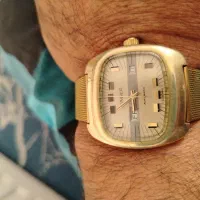 ساعت فردیس سویسی|ساعت|گلبهار, شهر جدید گلبهار|دیوار