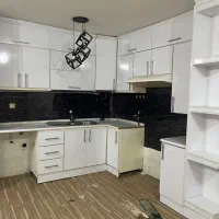 کابیت فلزی درب هایگلاس سالم بدون زنگ زدگی