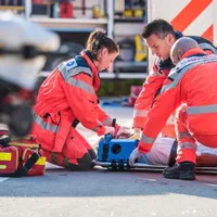 آموزش تزریقات سرم تراپی امدادگر با مدرک