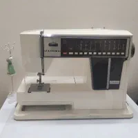 چرخ خیاطی ژانومه کاملا نو دست نخورده با میز