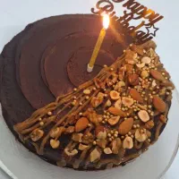 کیک آماده موجوده ارسال میکنیم