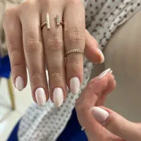 کاشت و آموزش ناخن تخصصی با قیمت مناسب