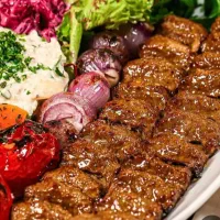 استخدام نیروی کار