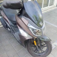 sym j200