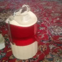 یک عدد آپمیوه گیری ویک عدد مخلوط کن و