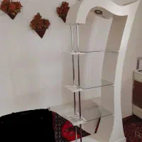 بوفه ویترینی کاملا سالم  بدون خط و خش