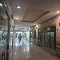 مغازه 25 متری نوساز در مجتمع اداری تجاری شهریار