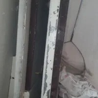 چهارچوب فلزی کابینت با درب ها