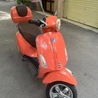 Vespa primavera150 وسپا گلبهی