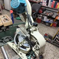 فارسی بر تیغ ۳۰ماکیتا.