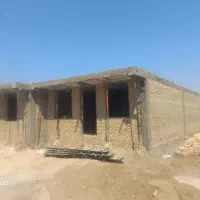 دو-عد-ساختمان-نیمه-کاره-کنار-هم-مرکز-روستای-وردان