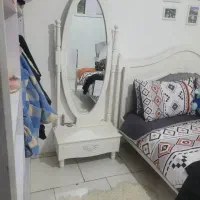 تخت خواب ومیزارایشی