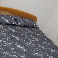 تخت دو نفر چوب با تشک طبی فنری کاملا سالم|تخت و سرویس خواب|ملارد, |دیوار