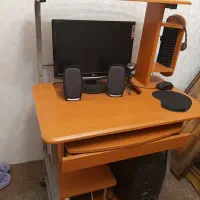 فروش میز کامپیوتر و کامپیوتر