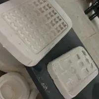 تعدادی قالب گچی و رنگ برای کار سرامیک|ابزارآلات|کرج, رجبآباد|دیوار