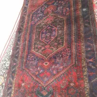 یک عددفرش دستباف پشمی