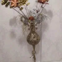 گلدان برنز با گل های زیبا|گل مصنوعی|تبریز, |دیوار