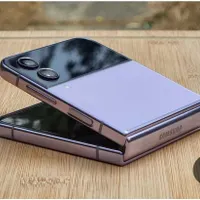سامسونگ Galaxy Z Flip4 با حافظهٔ ۲۵۶ گیگابایت|موبایل|شاهین‌شهر, حافظ جنوبی|دیوار