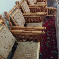 یک سرویس مبل چوبی تمیز  قیمت ۶۵۰۰۰۰۰۰