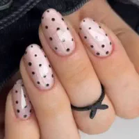 ریمو وکاشت و ترمیم ناخن روز های دوشنبه 390