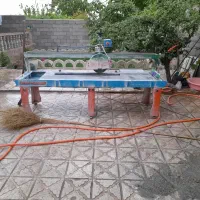 کارگر ساده برای کاشی کاری