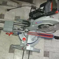 فارسی بر ماکیتا ویونیک