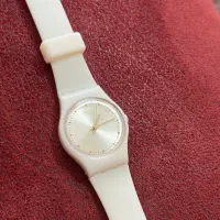 ساعت مچی زنانه سواچ قاب ظریف swatch