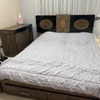 تخت خواب دو نفره و میز آرایش|تخت و سرویس خواب|اصفهان, شفق|دیوار