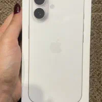 گوشی ایفون ۱۷ سفید