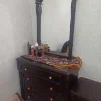 میز دراور و آینه و دوتا پا تختی