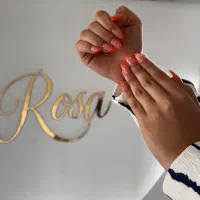 کاشت ترمیم ناخن کراتین رنگ مژه میکاپ شنیون فیبروز