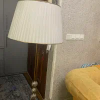 اباژور ایستاده