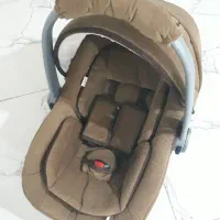 کریر و نی نی لای لای