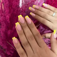 کاشت وترمیم ناخن بالاکژل 200 تخفیف یلدایی|خدمات آرایشگری و زیبایی|رشت, منظریه|دیوار