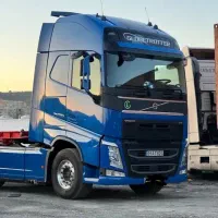 نیازمند راننده پایه یک با مدارک کامل