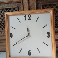 ساعت دیواری چوبی