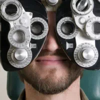 نیازمنداپتومتریست بامجوز