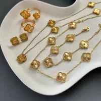 ست ونکلیف گردنبند دستبند انگشتر گوشواره -سپیدگوهر-