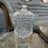 ظروف کریستال پایه دار مناسب مهمانی و دکوری