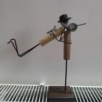 مجسمه چوبی دستساز چوب و سیم