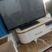 تلویزیون شکسته|تلویزیون و پروژکتور|چهارباغ, |دیوار